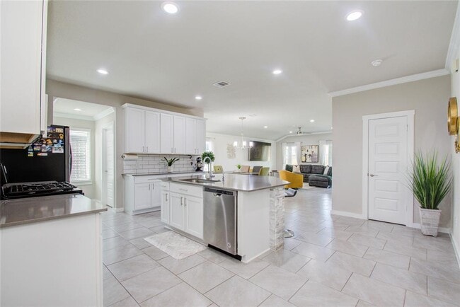 Building Photo - 29414 Emilys Rock Ln