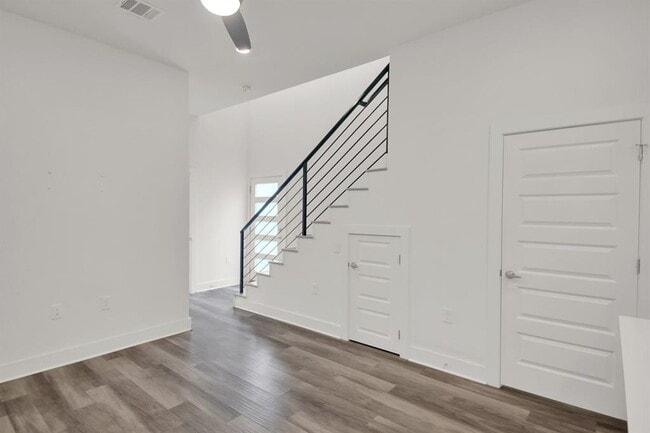 Building Photo - 6325 Ponca St