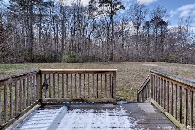 Building Photo - 104 Chanticleer Ct