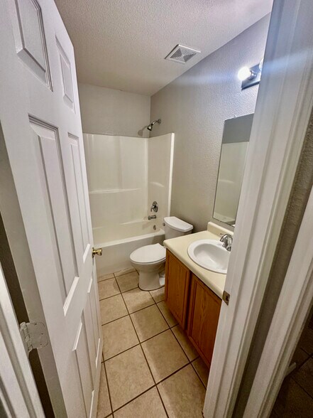 Building Photo - 15312 Kamary Ln