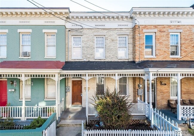 Primary Photo - 623 St James St