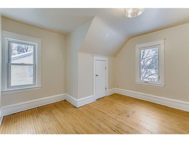 Building Photo - 3507 N Newton Ave