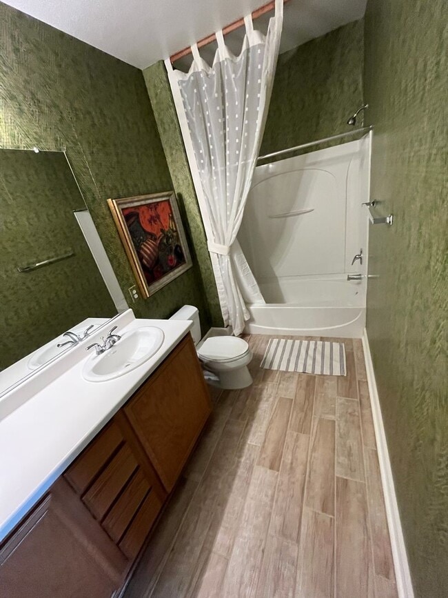 Building Photo - 2 BED / 2 BA - ALL APPLIANCES - COMMUNITY ...