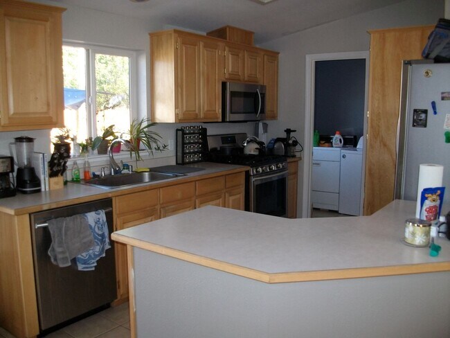Building Photo - 7671 Diamond Pointe Way