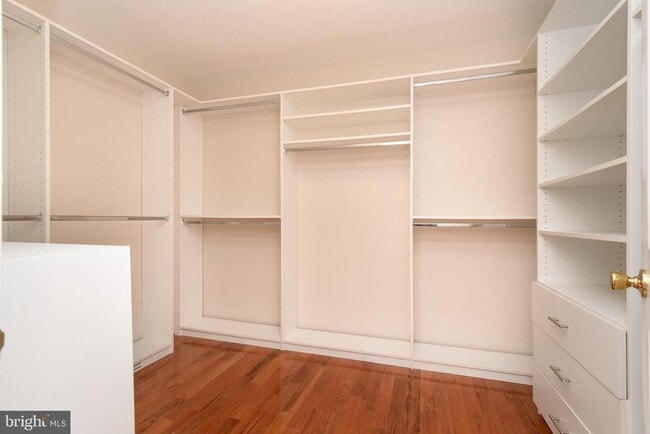 Building Photo - 521 Dogwood Dr