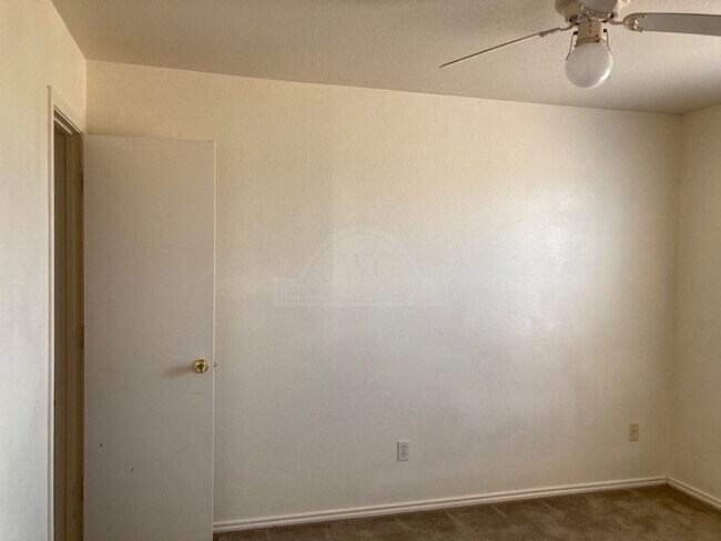Building Photo - 5804 Greengate Dr