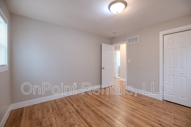 Building Photo - 12217 Columbia St