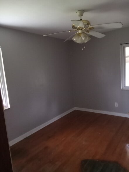 Building Photo - 107 Weedon Dr