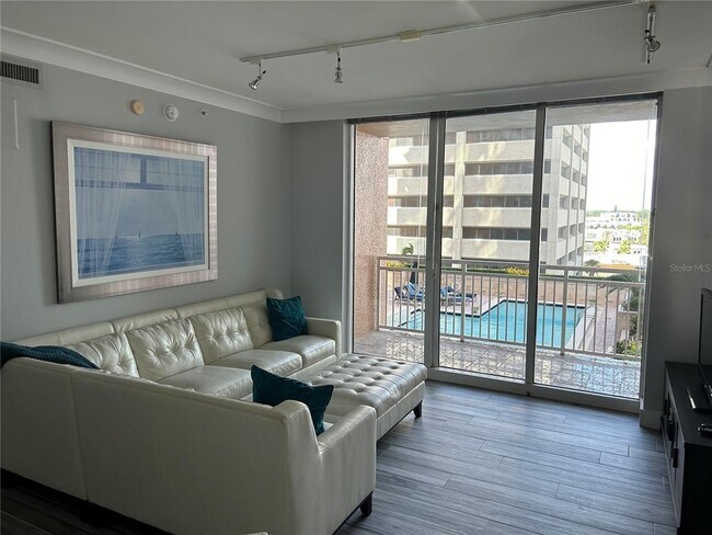 Building Photo - 1350 Main St