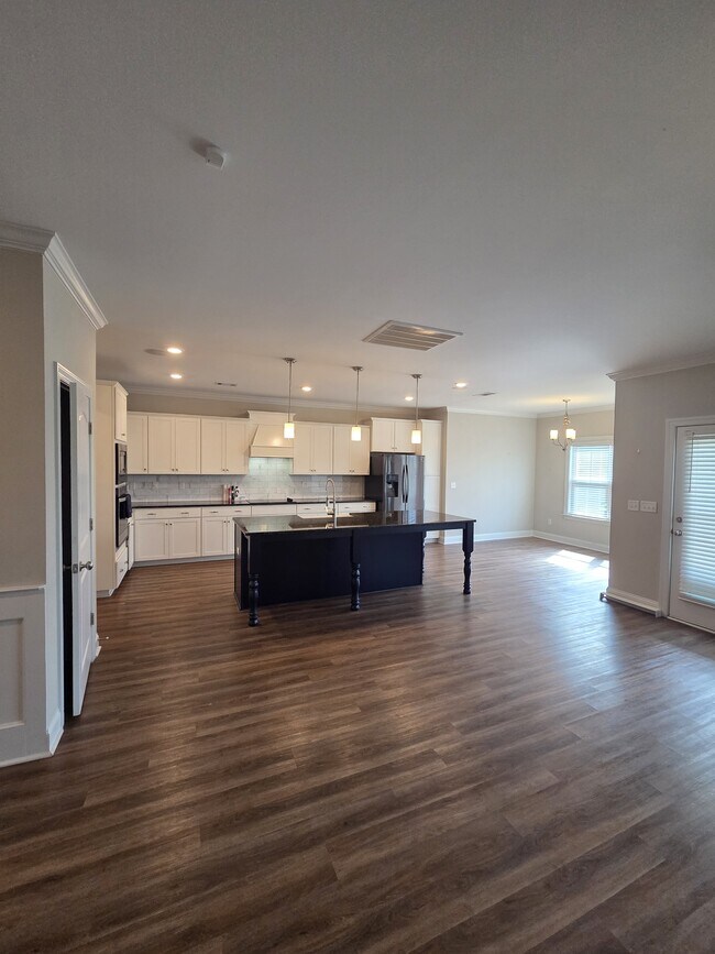 Building Photo - 2105 Thornbury Cove