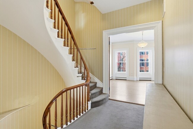 Building Photo - 150 W Concord St