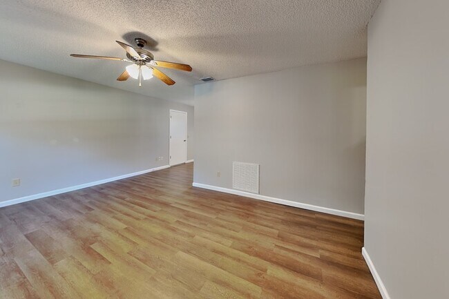 Building Photo - 3178 Phonetia Dr