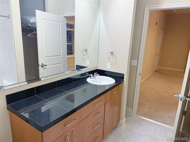 Building Photo - 5401 S Park Terrace Ave