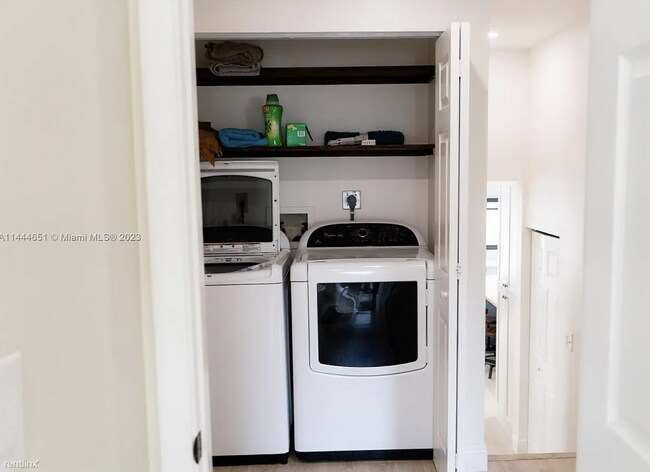 Building Photo - 3 br, 2 bath House - 21900 SW 100th Pl