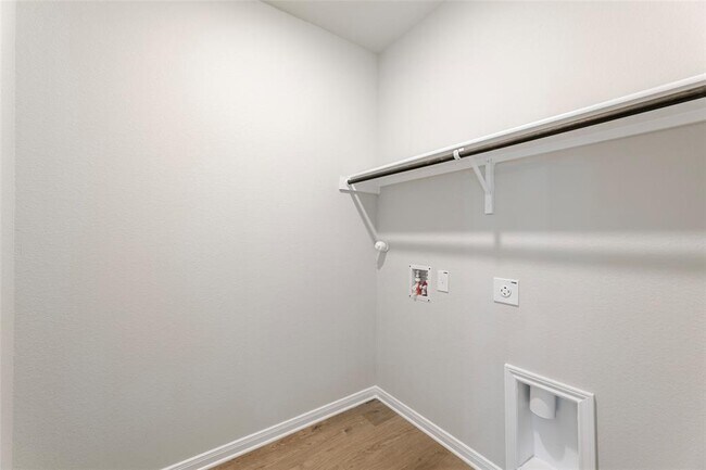 Building Photo - 185 Schrader Dr