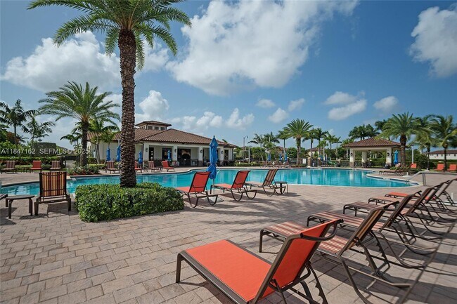 Building Photo - 532 SE 34th Terrace