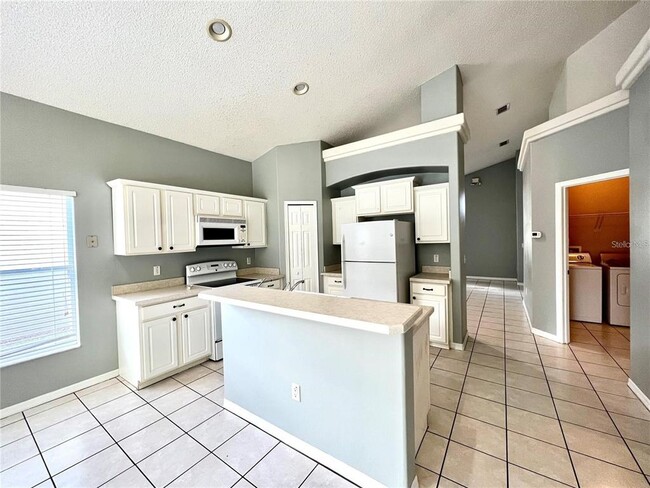 Building Photo - 16708 Glenbrook Blvd