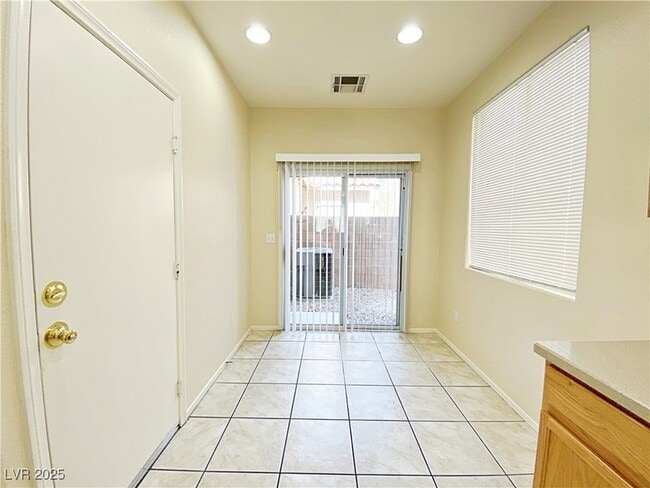 Building Photo - 4074 Sparrow Rock St