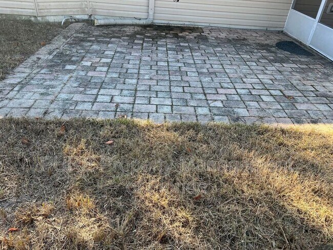 Building Photo - 112 Pecan Run