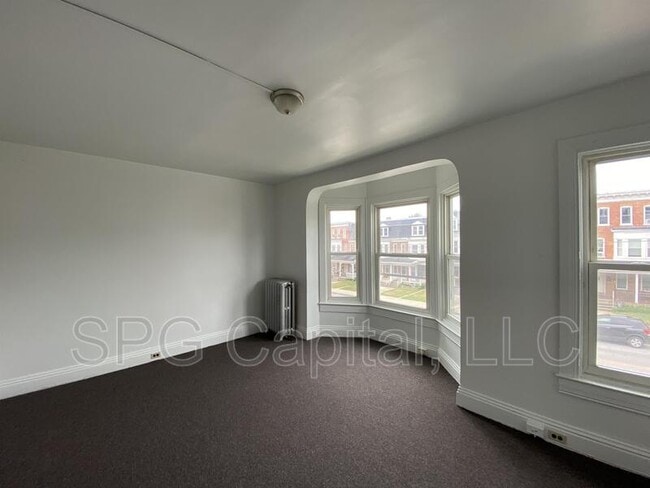 Building Photo - 260 W Jackson St