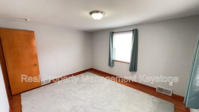 Building Photo - 29 Hillman St