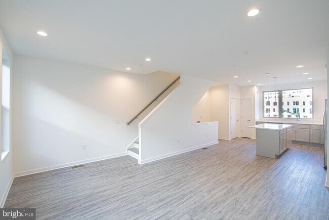 Building Photo - 3013 Evergreen Walk