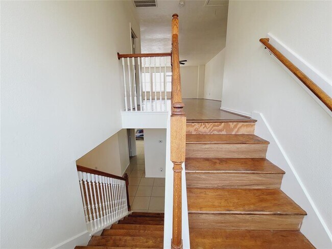 Building Photo - 3807 Brook Garden Ln