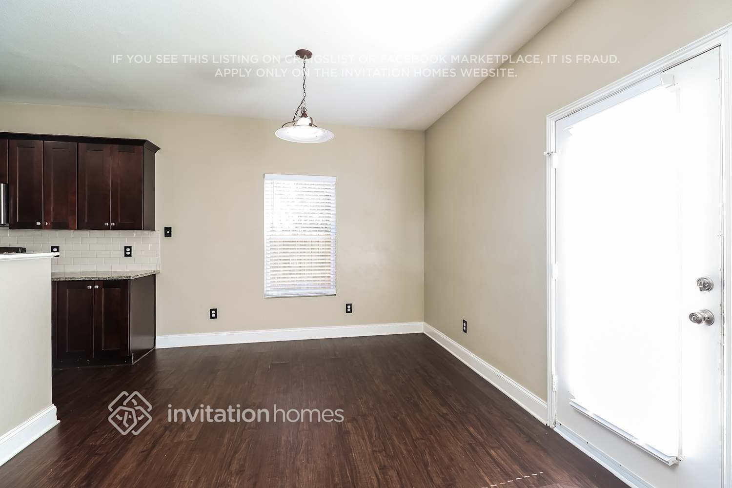 Building Photo - 1040 Sapphire Dr