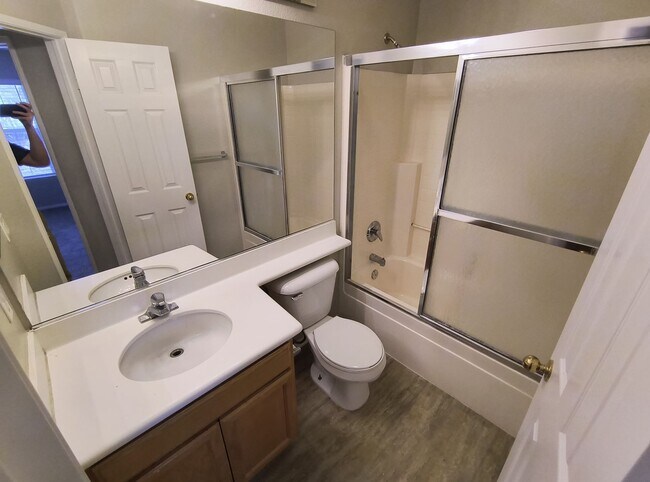 Building Photo - Cypress Townhomes - End Unit - 2 Garage - Scripps Ranch