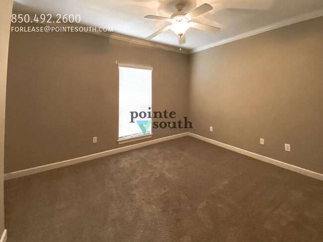 Building Photo - 9426 Sanibel Loop