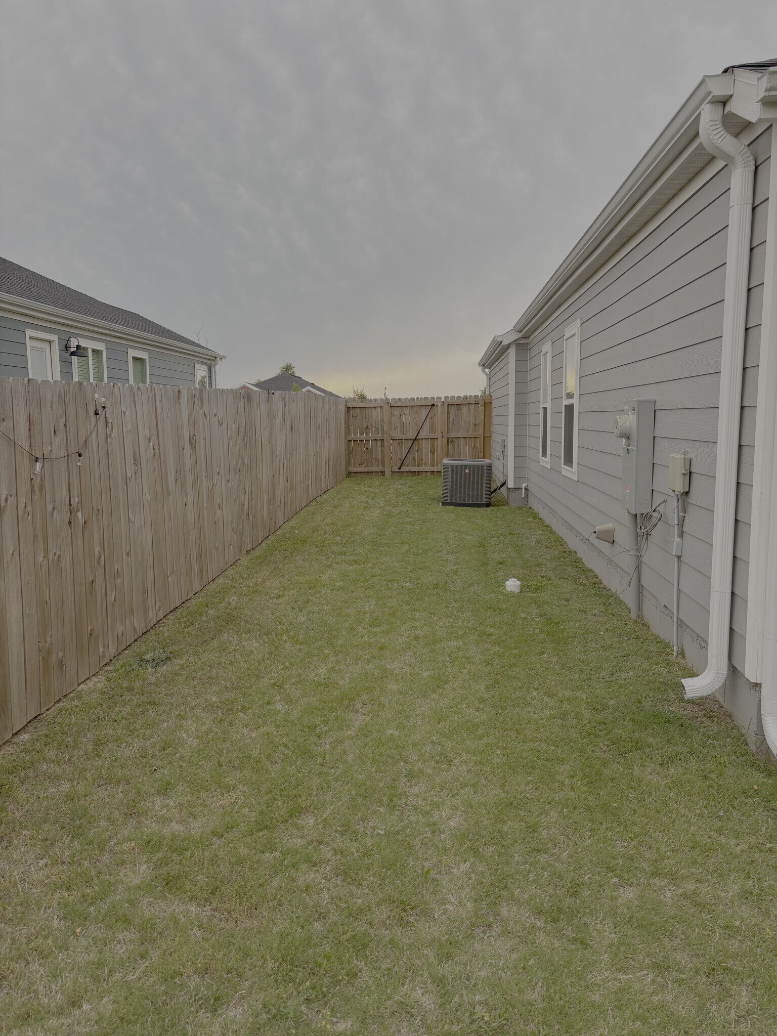 Building Photo - 5992 W Holdcroft Dr