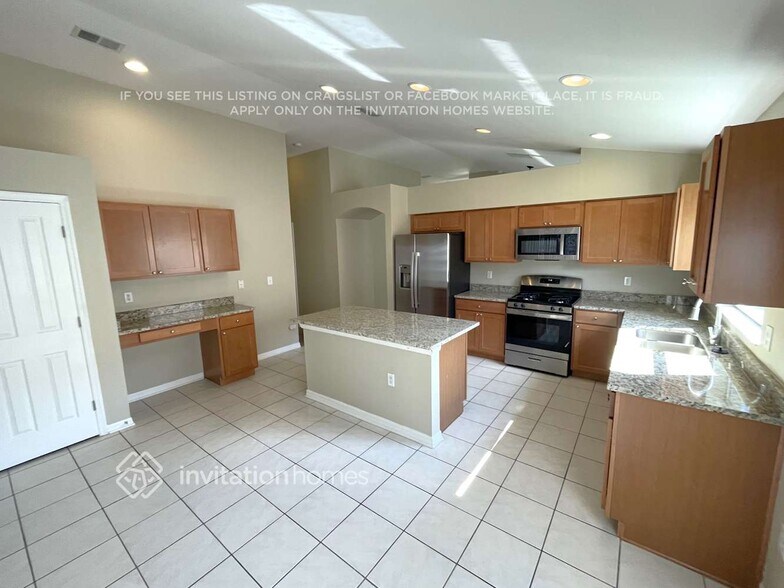 Building Photo - 24447 Summer Wind Ct