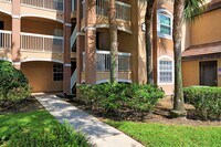 Building Photo - Beautifully Updated and Spacious 1 Bedroom...