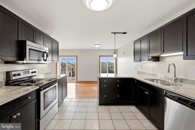 Building Photo - 443 Millwood Ave