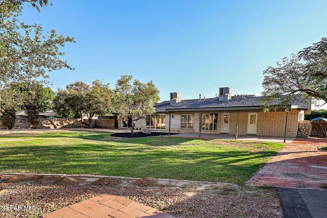 Building Photo - 4828 Ballerina Dr