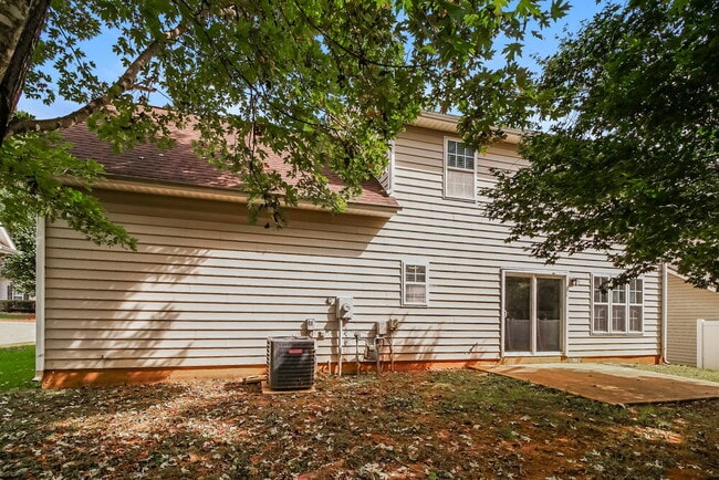 Building Photo - 15185 Tracy Beth Rd