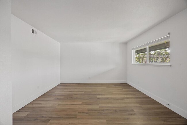 Building Photo - 7929 Gault St