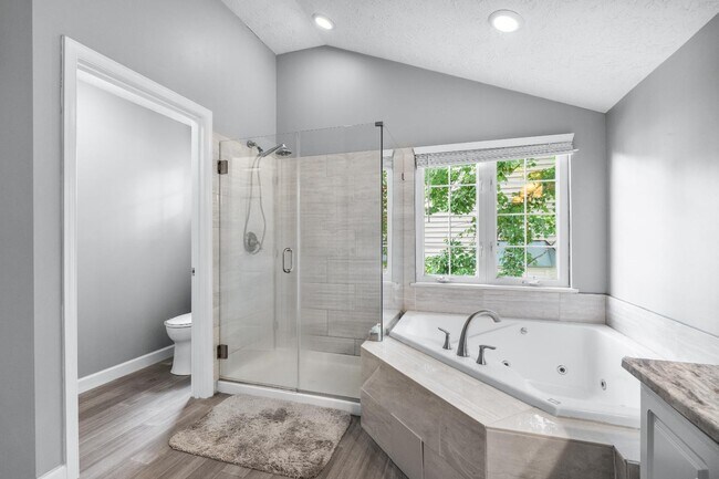 Building Photo - 6331 Claridge Dr S