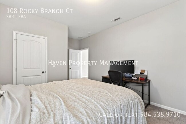 Building Photo - 108 Rocky Br Ct