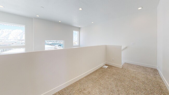 Building Photo - 547 W 1810 N