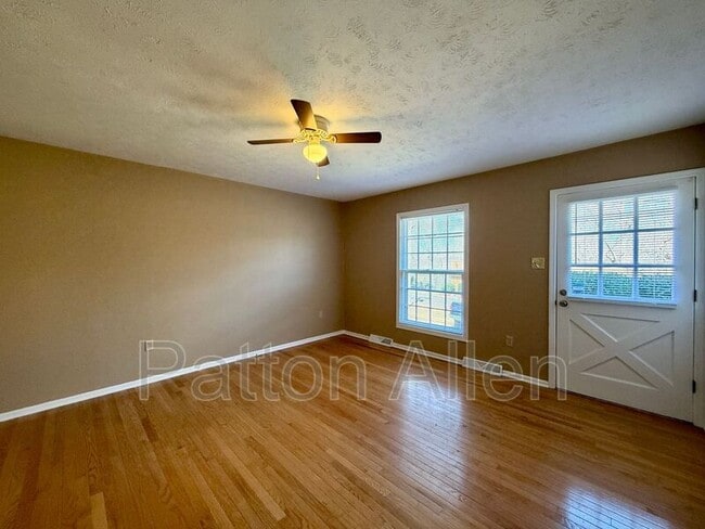 Building Photo - 12 W Haith Dr