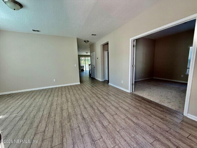 Building Photo - 2153 Eagle Talon Cir