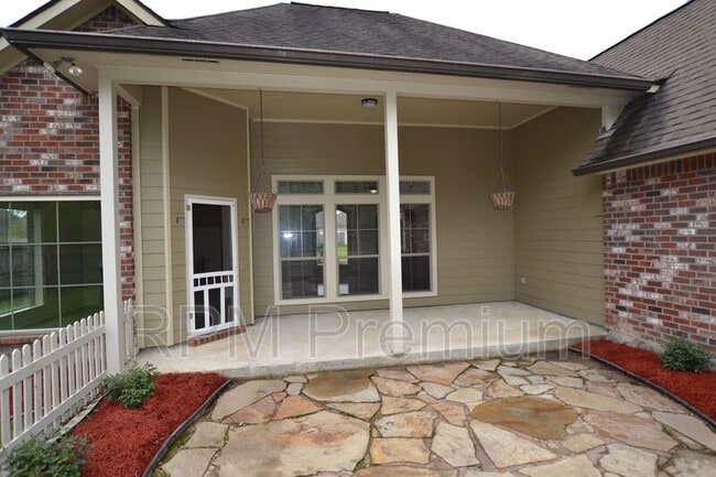 Building Photo - 2691 Woodbend