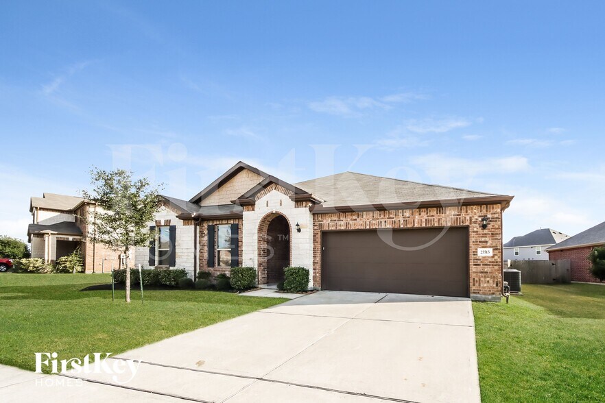 Building Photo - 25515 Kensington Lk Dr