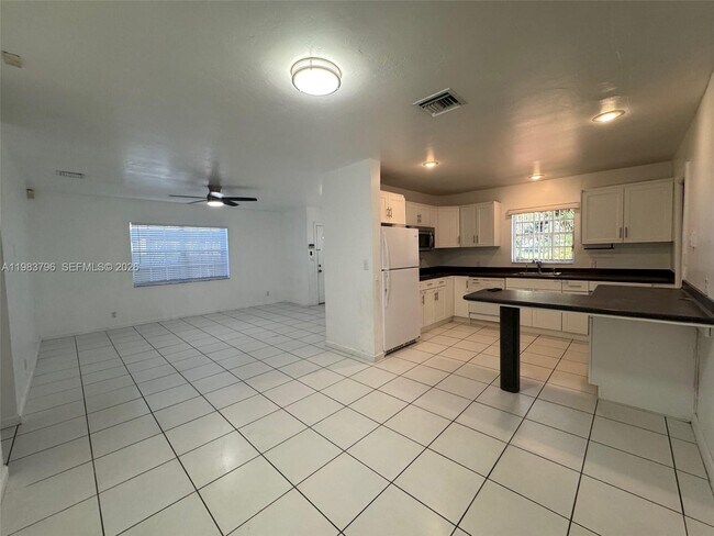 Building Photo - 65 Bentley Dr