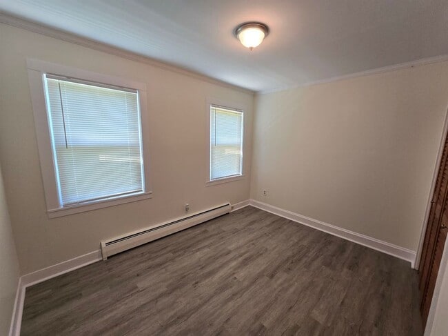 Building Photo - 30 Halstead St
