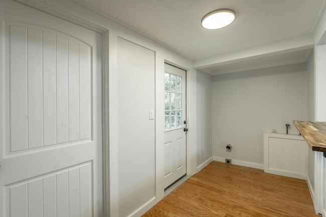 Building Photo - 671 Tremont Pl