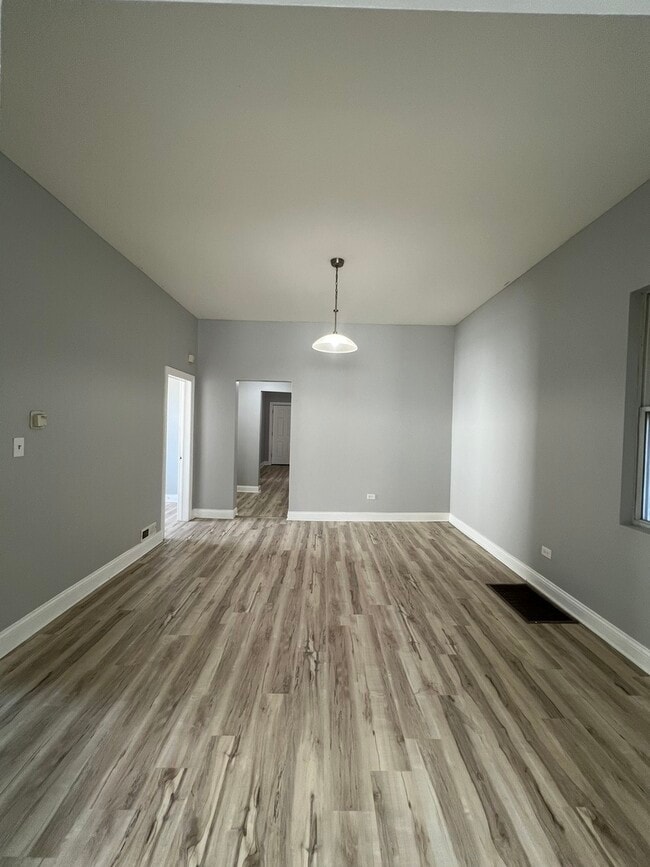 Building Photo - 7349 S Evans Ave