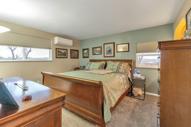 Building Photo - 10240 Potomac St