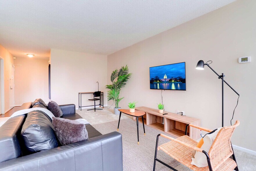 Primary Photo - 1201 S Bell St